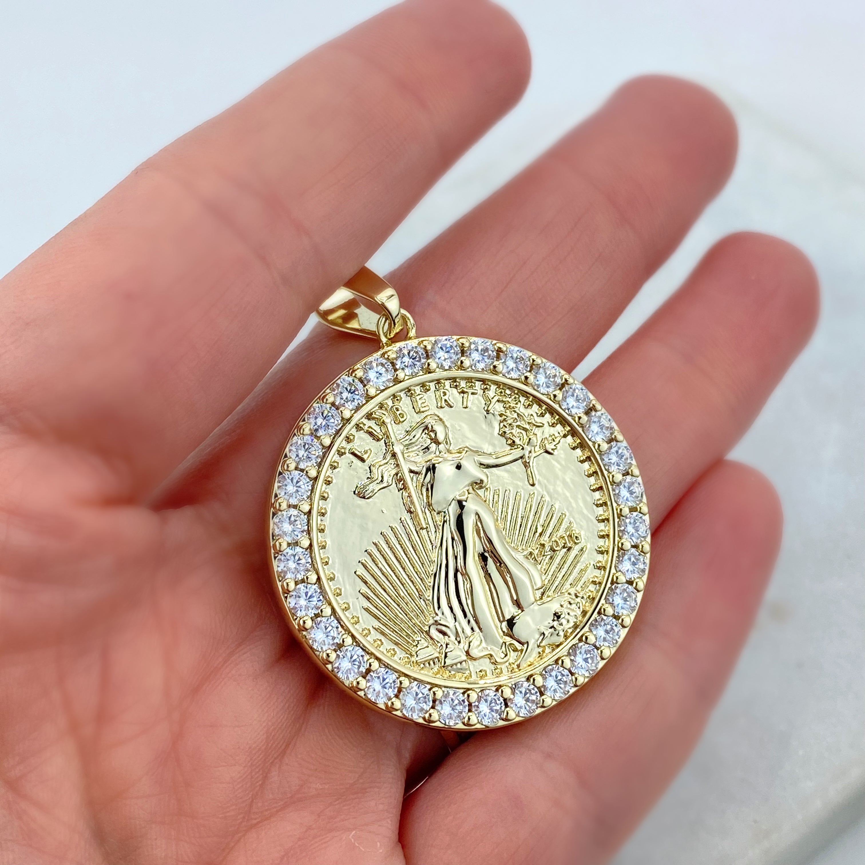 18k Gold Filled Lady Liberty Coin Pendant | luxususa.net