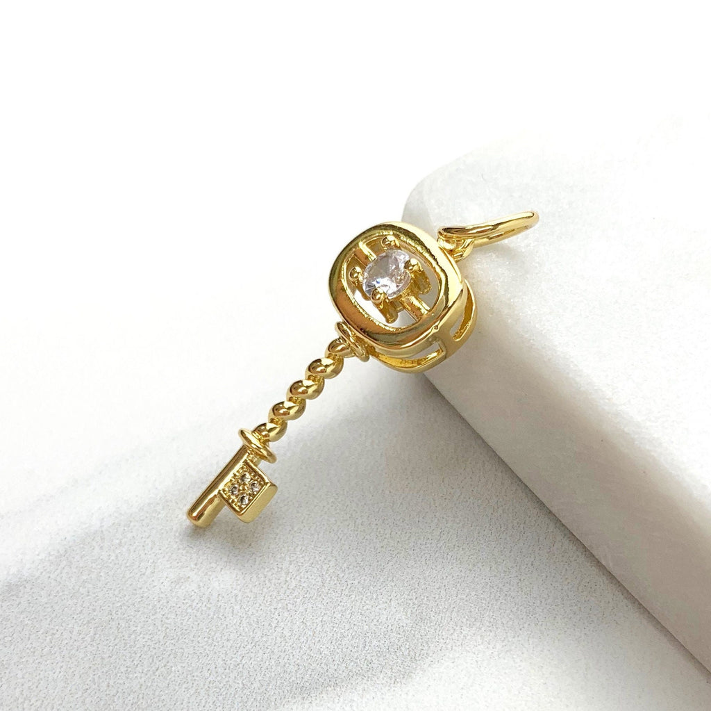 18k Gold Filled Oval or Clover Keys Pendants